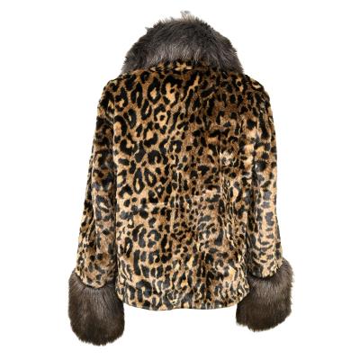 China Luxury Winter Anti-wrinkle Leopard Print Warm Jacket Turn Down Collar Outerwear Fuax Fur Coat Women for sale