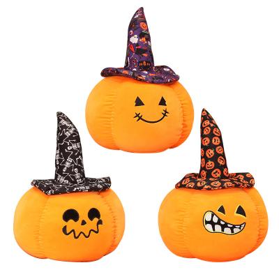 China 2022 New Funny Cloth Halloween Gift Smiling Devil Pumpkin Plush Toy Big With Hat for sale