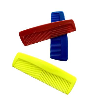 China Plastic Wholesale price travel Hotel disposable comb barber cheap plastic brush comb for hair for sale