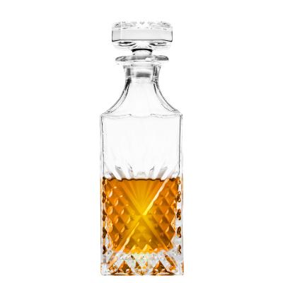 China Machine pressed & Hot Sale Hand Made Decanter With Customized Pattern 500ml Whiskey Decanter For Home for sale