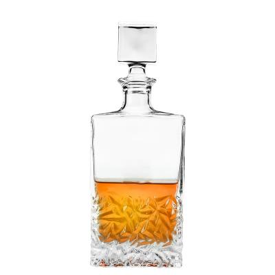 China Machine pressed & Hot Sale Factory Wholesale Swollen Mouth Amazon Whiskey Decanter 810ml Crystal Whiskey Decanter for sale