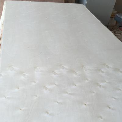 China 1220x2440 industrial fleece plywood with thickness 2.7mm 28mm for package for sale