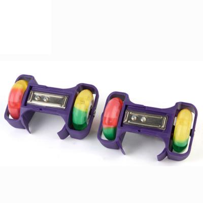 China Fully Adjustable One Size Fits All Kid Gift Hot Selling Colorful Flashing Roller Skate Buds for sale