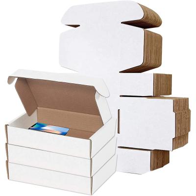 China Recyclable Custom White Cardboard Corrugated White Mailer Boxes Mailer Shipping Paper Box for sale