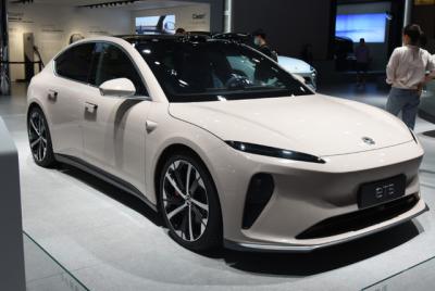 China Elektroauto-NIO ET5 der Hochleistungs-200km/h links, das elektrische LuxusLimousine steuert zu verkaufen