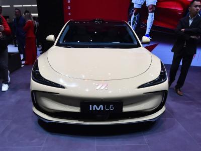 China 2024 Pure Electric Hatchback IM L6 Elektroauto mit Reichweite von 770 km zu verkaufen