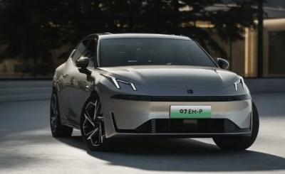 중국 오늘 최신 출시 LYNK & CO 07 EM-P 126km 장거리 프로 PHEV 160 kW 전기 모터 & 350N.m 토크 새로운 에너지 차량 판매용