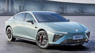 China Los concesionarios querían el NETA S 2024 4 puertas fastback sedán híbrido eléctrico con potencia de salida a 231ps aceleración de 0 a 100 km / h en 8.6s en venta