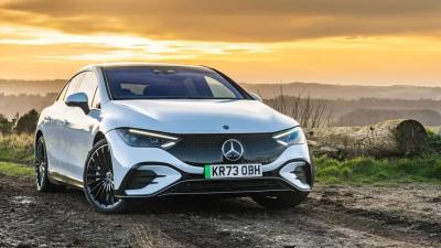 China De meest aantrekkelijke waarde elektrische voertuig Mercedes-Benz EQE 300 Sedan 525km bereik 180kw/245P.s vermogen w 210kmh topsnelheid Te koop