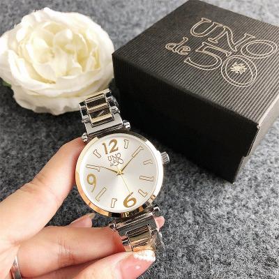 China Gold Mens Womens Day/Date Watches New Silver Watch Womens Wristwatch For Girl Geneva Face Size: 32-45 Mm Designer Jewelry Watch for sale