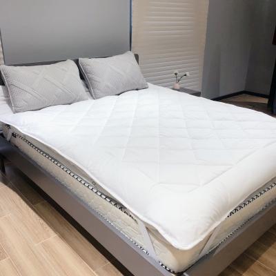 China 100% Polyester Luxury Home Sufficiency Barato Microfiber MAS Diamond Quilted Machine Washable Mattress Protector for sale