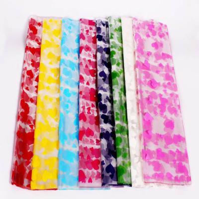 China Recycled Materials Flower Wrapping Paper Peach Heart Cellophane Flower Gift Wrapping Paper for sale