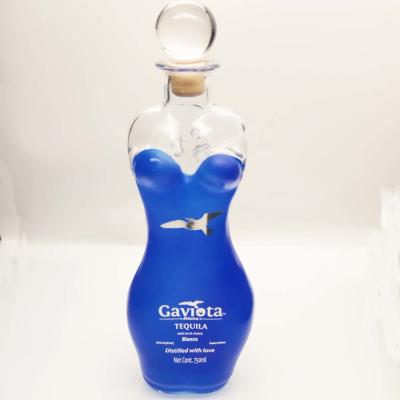 China Teilweise blaue beschichtende Tequila-Glas-Flaschen-feste Glasstopper 750ml Tequila-Flasche zu verkaufen