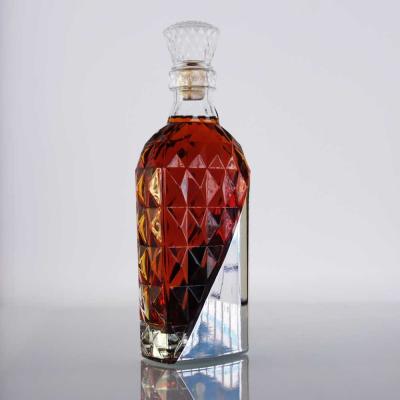 Chine Aluminium d'or de estampillage chaud Crystal Alcohol Decanter d'OEM Flint Polished Liquor Decanter Bottle à vendre