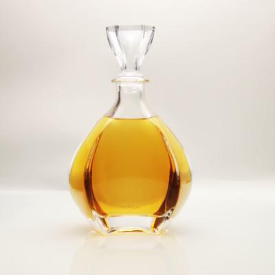 China OEM Premium Luxury Spirits Bottle 1200g Thick Flat Base 500ml 750ml for sale