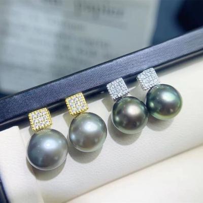 China Real CLASSIC 1435E 8-9mm Natural Freshwater Pearl With 925 Sterling Silver With Gold Plated Earring Merry Christmas for sale