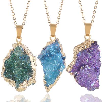 China Raw Stone Reiki Healing Natural Crystal Stone Pendant Necklace Irregular Rainbow Stone Necklaces For Women for sale