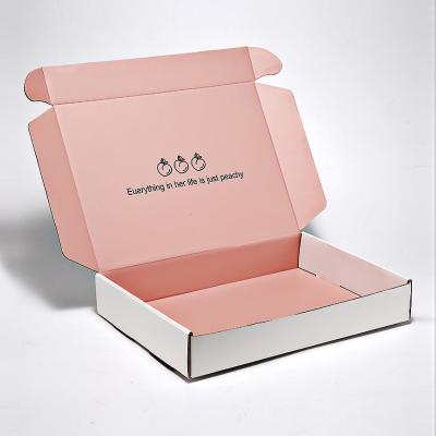 China Fashion design young biodegradable corrugated white packing box card paper mailing box for sale