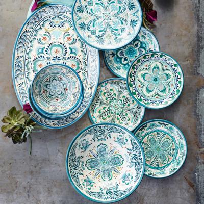 China Viable Ethnic Elements Full Dinner Dish Set Royal Wedding Ceramic Tableware Set Wholesale for sale