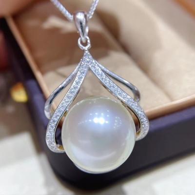 China Fine Round Pearl Necklace Natural-Ocean Jewelry 14.7mm Lead Free Nickel Free Sailing White Pearl Pendants Necklace For Women for sale