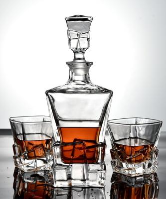 China Viable Luxury Cube Whiskey Decanter and Glass Cups Set for sale