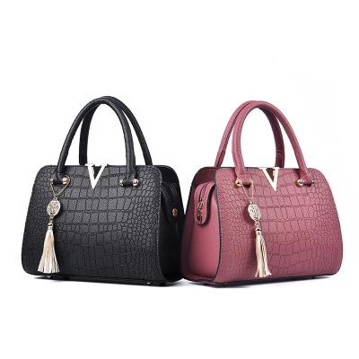 China FST23 New Fashion Crocodile Ladies Handbags Fashion Style Bags With Tassel for sale