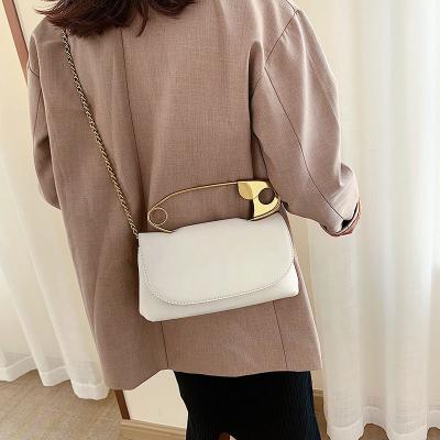 China FS8962 Retro Fashion Metal Pin Design Women Cross - Body Bags PU Leather Gold Chain Metal Female Pin Handbags for sale