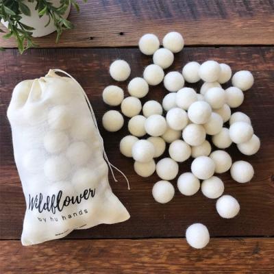 China Eco - Friendly Handmade Monochrome Colors Felt Pom Poms Bulk Small Felting Ball Yarn Felt Balls for sale