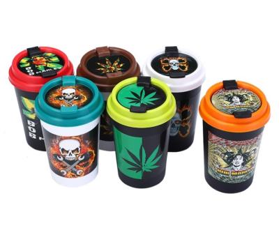 China New Design Car Ashtray Portable Butt Smoking Bucket With Lid Cartoon Car Plastic Ashtray for sale