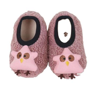 China Around 2022 New Fashion Baby Kids Cartoon Plush Furry Indoor Sliders Slippers For Children Winter Summer Soft Floor Shoes for sale