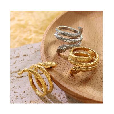 China FASHIONABLE Elegant Individual Snake Shaped Woman Rings Luxury Jewelry 18k Gold Plated Jewelry Women Stainless Steel Rings for sale