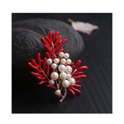 China Newest Coral Shaped Natural Freshwater Pearl 2020 Luxury Red Brass Brooch Christmas Gift for sale