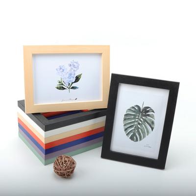 China Decorative Frame 6x6 Square Blank Dye Sublimation Wooden MDF Photo Frame for sale