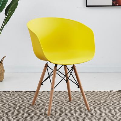 China High Quality Cheap Modern Italian French Sillas Cooling pp Plastic Shell Kitchen Dining Plastic Chair For Dining Room for sale