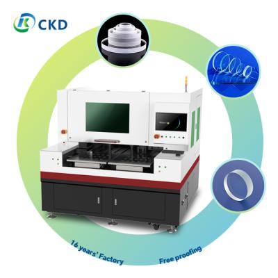 China Máquina de corte de espejos de vidrio versátil para diferentes formas y tamaños de vidrio 2000kg Capacidad y 220V/380V Voltage en venta