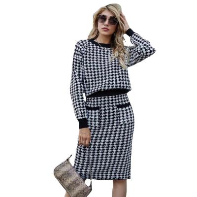 China Ladies Sweater Suit Anti-pilling Houndstooth Pullover Sweater Knitted Skirt Two-Piece Suit for sale