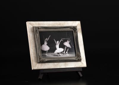 China Antique White And Black Finishing Table Photo Frames One Single Opening 5”x7” for sale