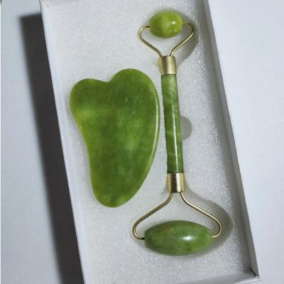 China Face jade roller and gua sha are used for facial massage and body massage for sale