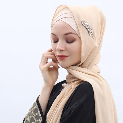 China Factory fashion 2019 autumn hot fix wholesale hot rhinestone design heavy pearl chiffon hijab hijab collection for sale