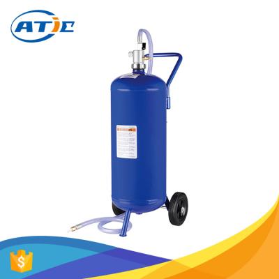 China Non-toxic Pulled Sandblaster 35-90psi Working Pressure, Two Shot Blasting Machine Alloy Wheels, 7 Gallon Hook Shot Blasting Machine for sale