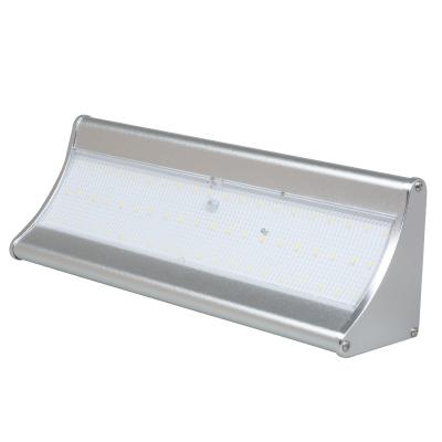 Cina Hot Sale Factory Price High Quality Aluminum Solar Housing IP65 6w 8w Road Wall Led Light in vendita