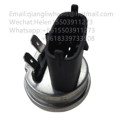 China Dongfeng Truck Engine Parts yuchai Oil Pressure Sensor High Level Black For Hitchway Use Lorry Passenger Car Heavy Commercial Vehicle for sale