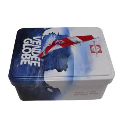 China La galleta rectangular decorativa Tin Can CMYK barniza las latas vacías con la tapa con bisagras en venta