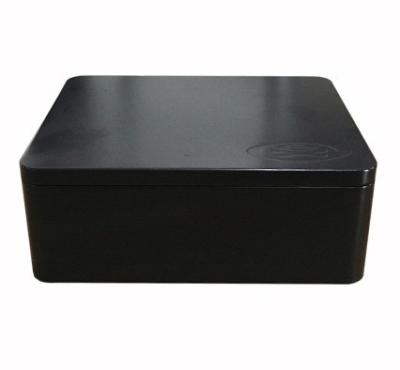 Chine Matt Black Rectangular Metal Tin avec l'emballage de relief de tabac de couvercle à vendre