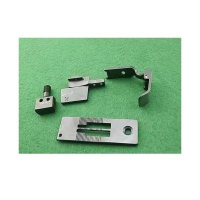 China Shoe Making Industry Two-needle Flat Sewing Machine Parts 2/1 Presser Foot Needle Clamp Feed Dog Set for sale