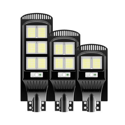 China Courts MeiCheng Light-powered Manufacturer 50W 100W 150W Long Term Lighting Solar Outdoor Road Lighting for sale