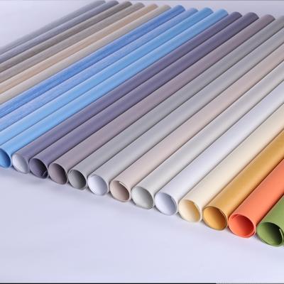 China Newest Style Eco-Friendly/Comfortable Blind Roller Spring Blackout Touch Skin Skin System Loaded Retractable Roller Blinds for sale