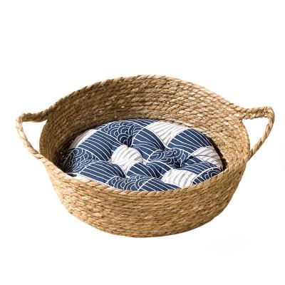 China INNO Four Stocked Seasons Fashion Removable And Washable Handwoven Design Luxury Cat Rattan Pet Bed for sale