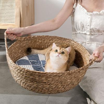 China INNO Amazon Hot Sale Handmade Rattan Stocked Bamboo Pet Bed Cat Dog Bed Cane Wicker for sale