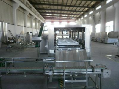 China 450B/h 19L Mineral Water Drink Barrel Filling Machine , Automated and High Efficiency for sale